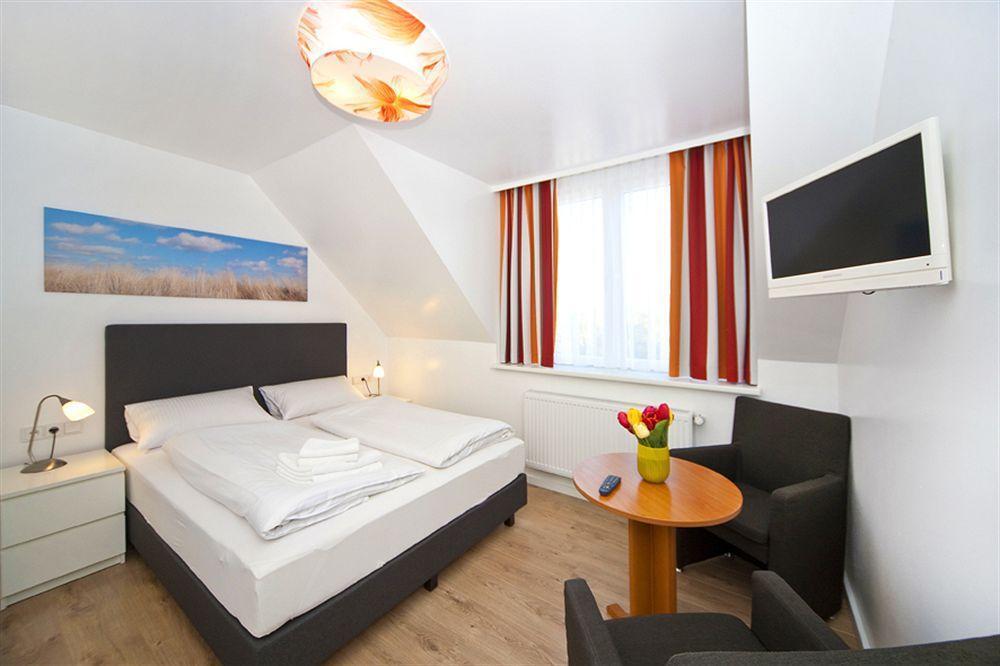 Hotel Meerzeit Шарбойтц Екстериор снимка