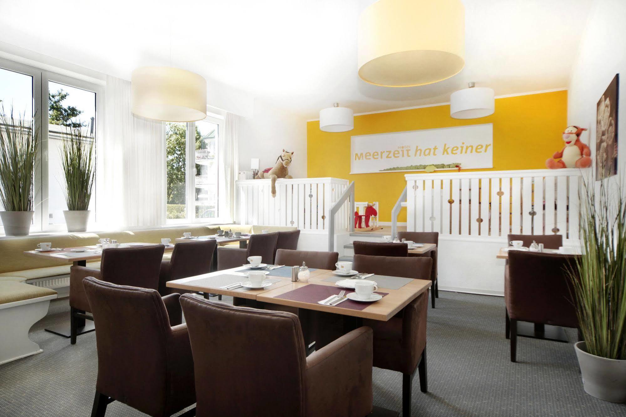 Hotel Meerzeit Шарбойтц Екстериор снимка